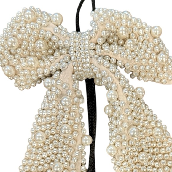Elegant Pearl-Embellished Bow-lo bolo - Picture 2 of 7
